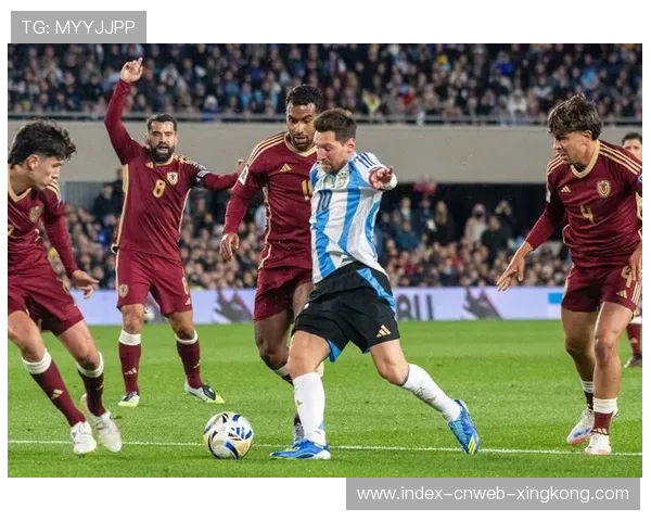 梅西高速斜传形成完美配合，迈阿密国际攻势如潮